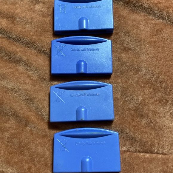 4 Leapster games. Good working condition.Age 4-7.2 Disney and 1Spongebob,1Ki-Lan - Picture 6 of 6